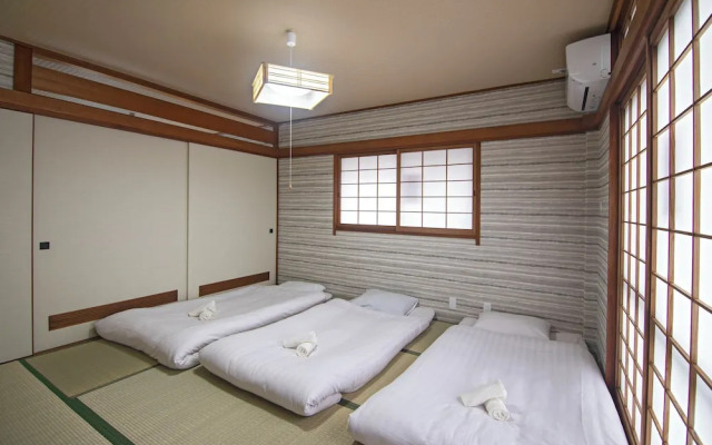 Nishinaka House