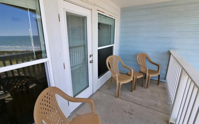 Seascape 1303 Studio Bedroom Condo by RedAwning