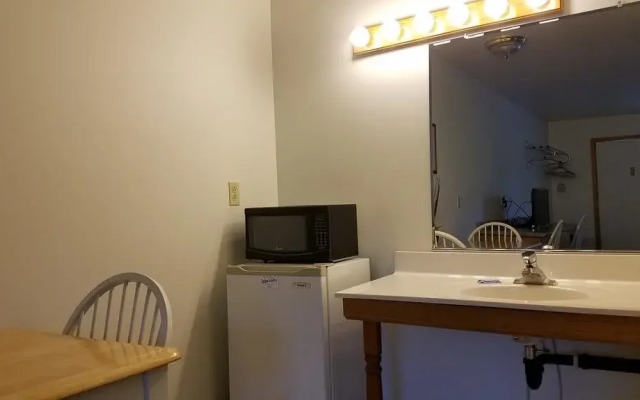 Village Inn Motel