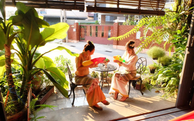 Bed and Terrace Guesthouse Chiang Mai