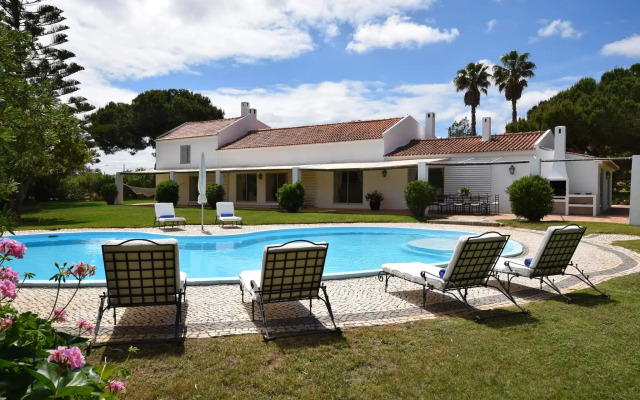 Beautiful Holiday Home With Private Pool