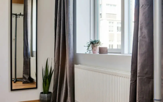 Thomsen Apartments