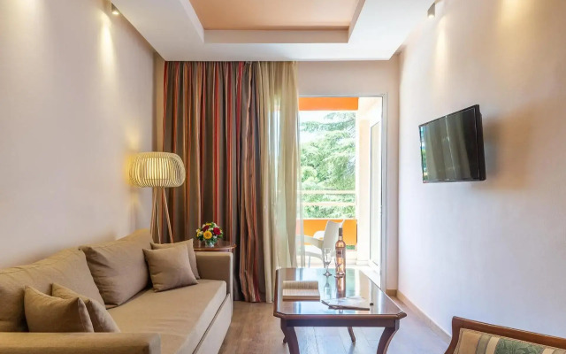 Oasis Hotel Apartments