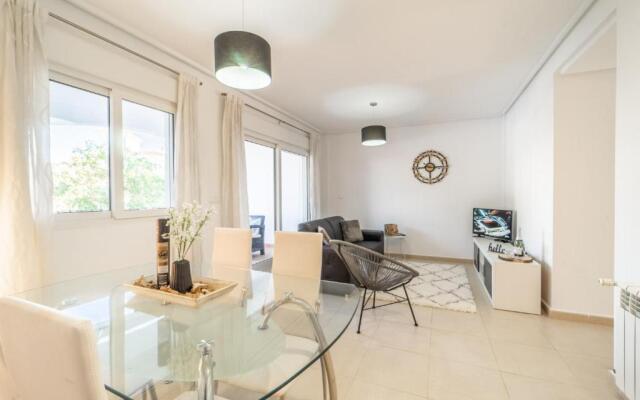 Apartment Near the Pool - MO4011LT