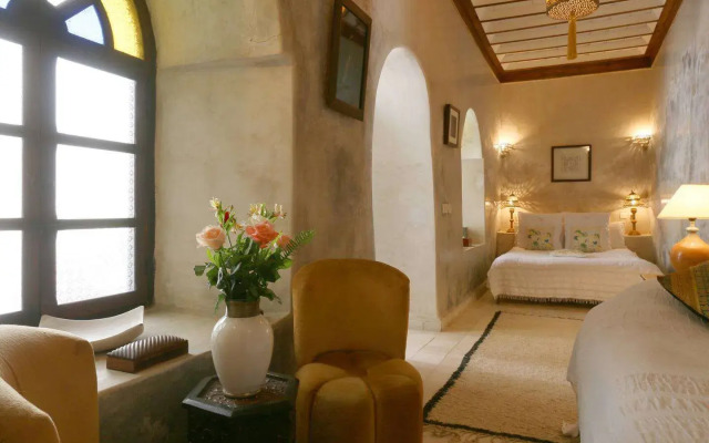 Literary Riad Hemingway