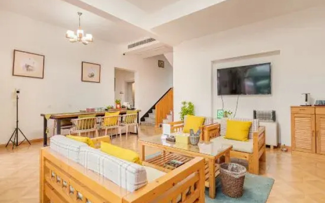 Dianshan Lake Liuxia Shiguang Homestay（Cai Bang Cun Store ）