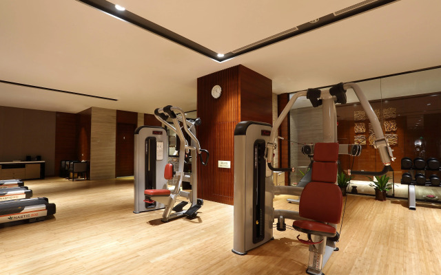 HUALUXE Hotels & Resorts Yangjiang City Center