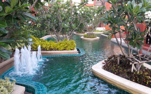 Bluroc Hua Hin Resort Condo