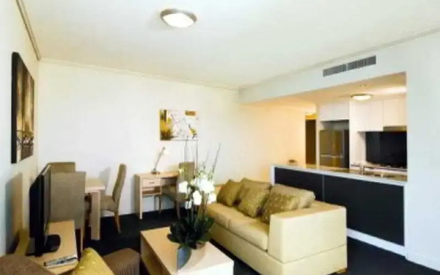 Oaks Townsville Gateway Suites