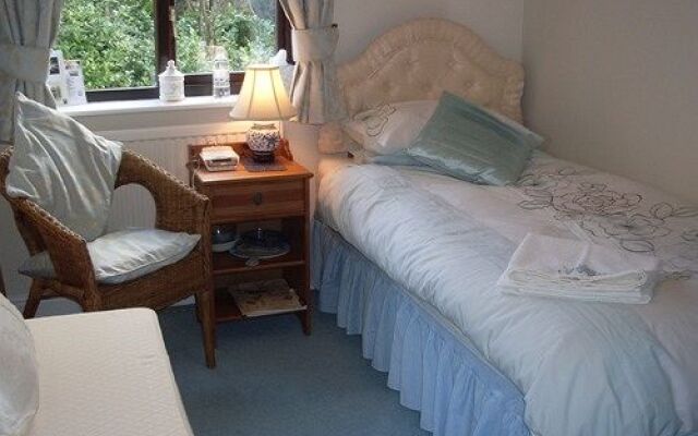 Woods End Bed  Breakfast