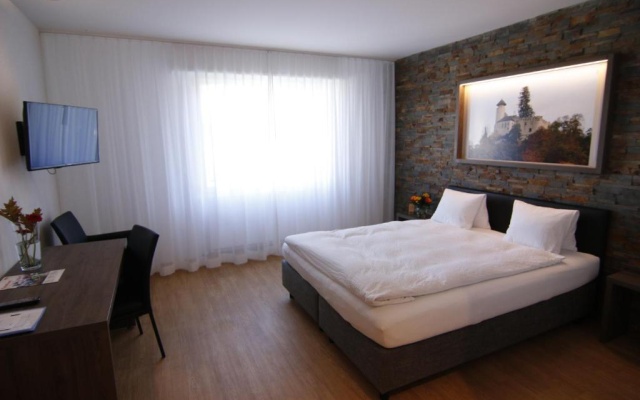 Hotel Eremitage – Guest Rooms – Arlesheim