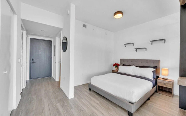 Spacious Apartment with City View