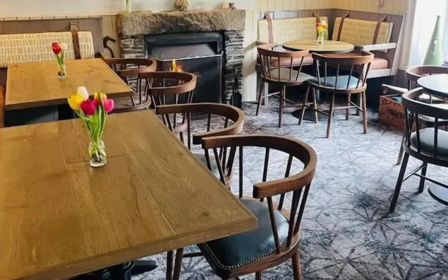 Port Gaverne Hotel
