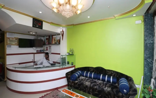 OYO 22675 Hotel Prateek