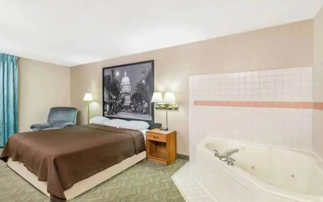 Dodgeville inn and suites