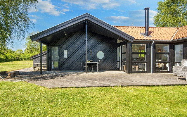 6 Person Holiday Home in Ebeltoft