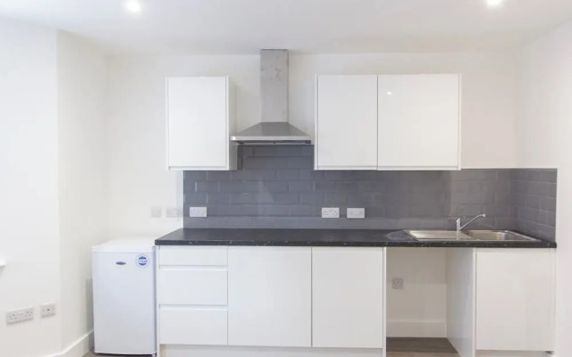 Bridge Road - Room 1b