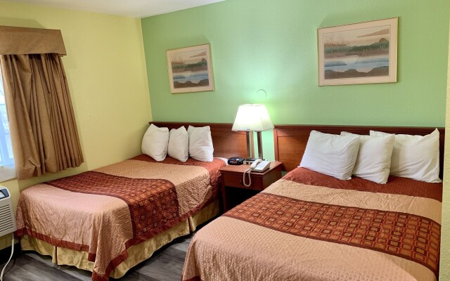 Travelers Inn Medford