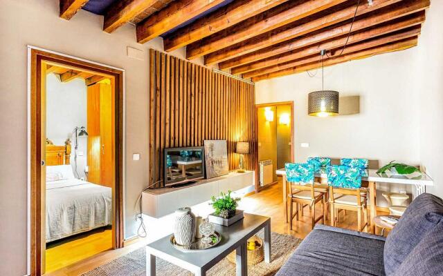 Lovely penthouse 2BR in Eixample - ArtBlue