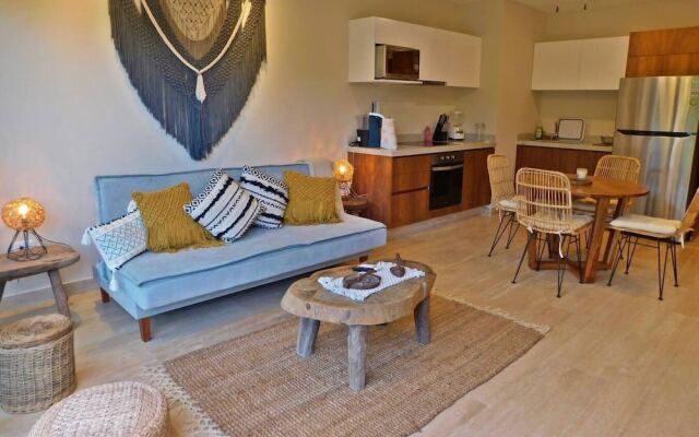 Condo With Amazing Jungle View With Top Amenities