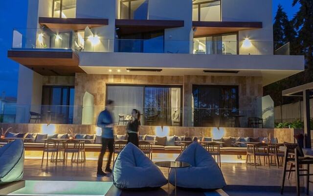 ACRO Upscale Residences