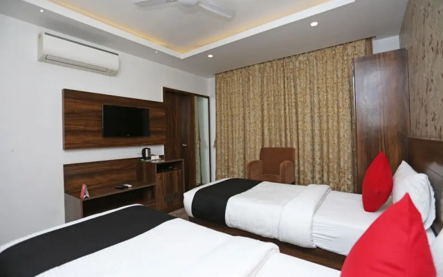 Capital O 18921 Hotel Yelchiko