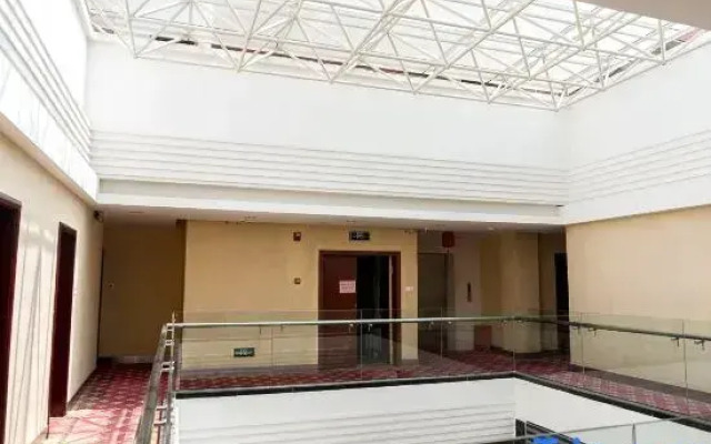 Victoria Business Hotel