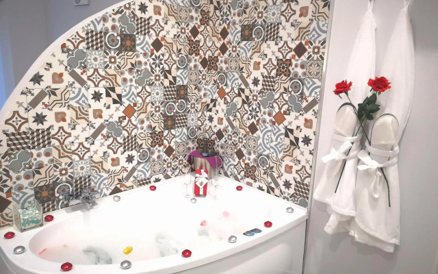 ERES EMÉRITA "Apartamentos & Suites"