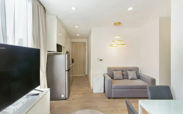 One bedroom Palmetto Condo Karon A 607