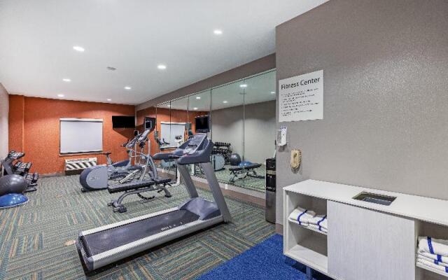 Holiday Inn Express Vidor South