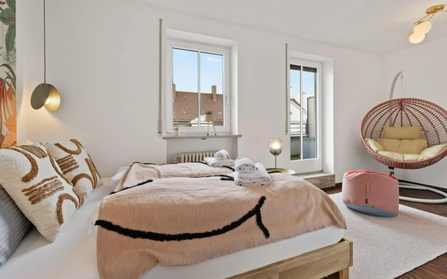 BRIGHT: The PENTHOUSE - Jacuzzi - BBQ - Parkplatz/Parking