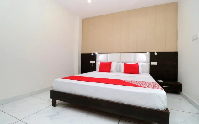 Hotel Gold By OYO Rooms