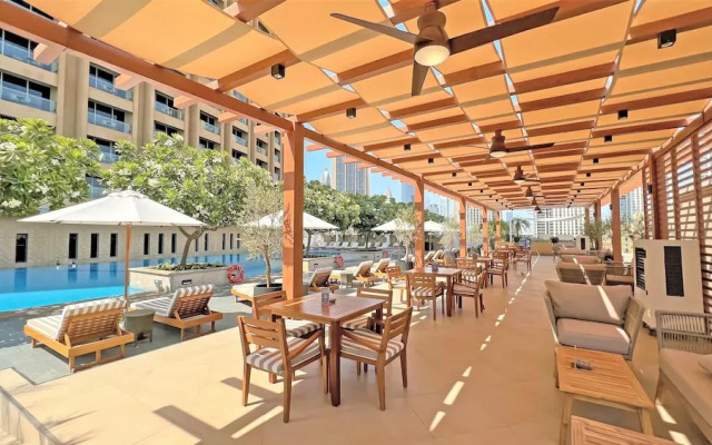 Address Dubai mall Balcony Burj view