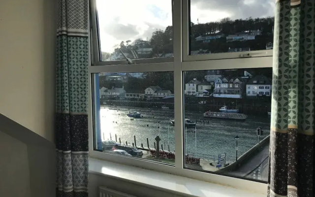 Bridgeside Guest House