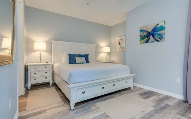 5049 Shoreway Loop #201