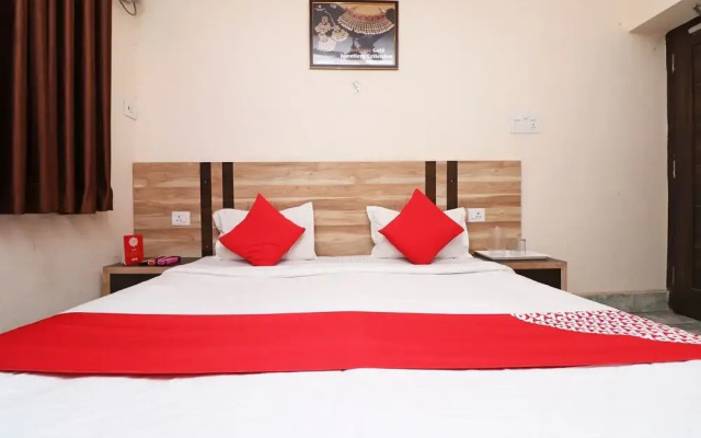 OYO 29826 Central Hotel