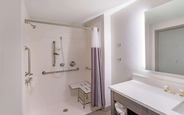 La Quinta Inn & Suites by Wyndham Mobile