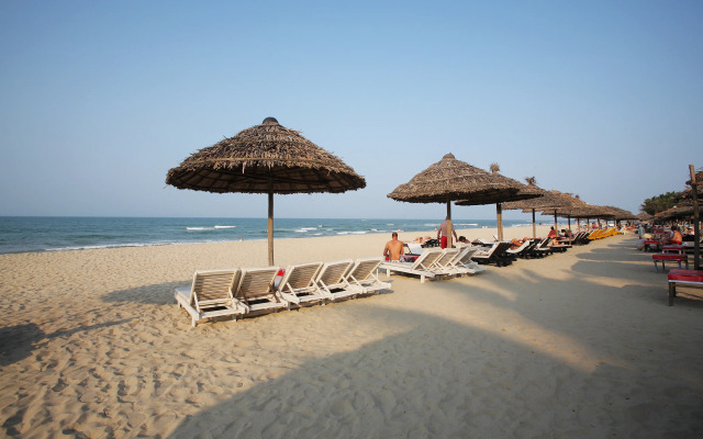 River Beach Resort and Residences