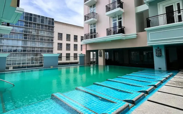 Room-minimalist Studio in Saint Dominiqu