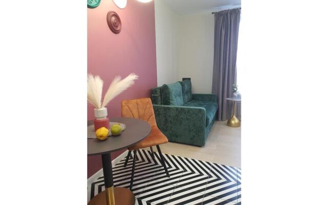 Elhome (ЭльХоум) на проспекте Масленикова 14А