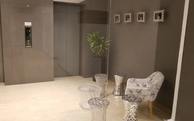 Luxury Residence Suites