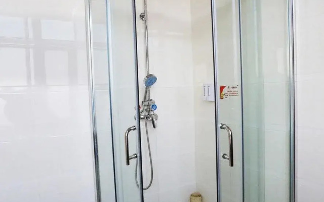 Qingdao Lucky and Better Hotel