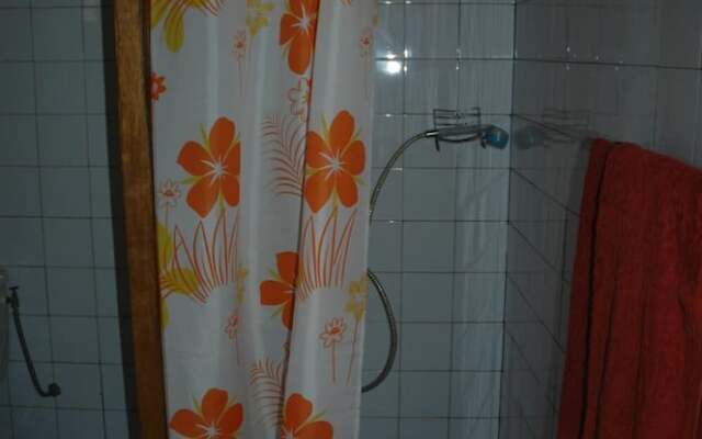 Le Calao du Lac Rose