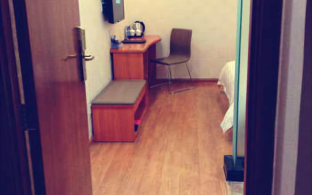 Super 8 Hotel
