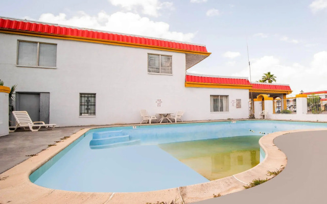 Hotel O Houston East Channelview I-10