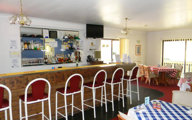 Tropic Coast Motel