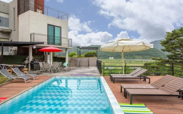 Harbor House Private