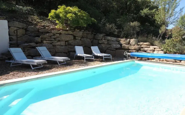 House in Buisson With Provencal Charm