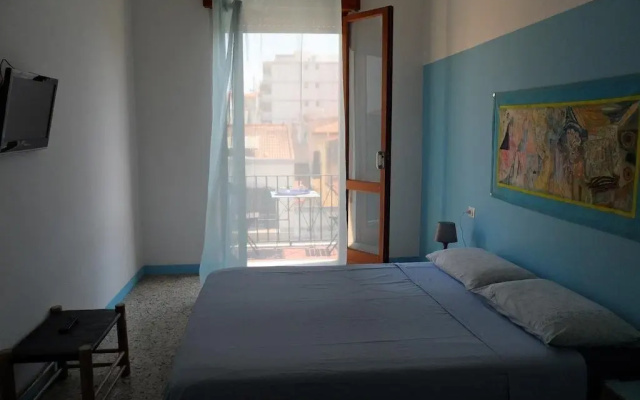 Hostello 8