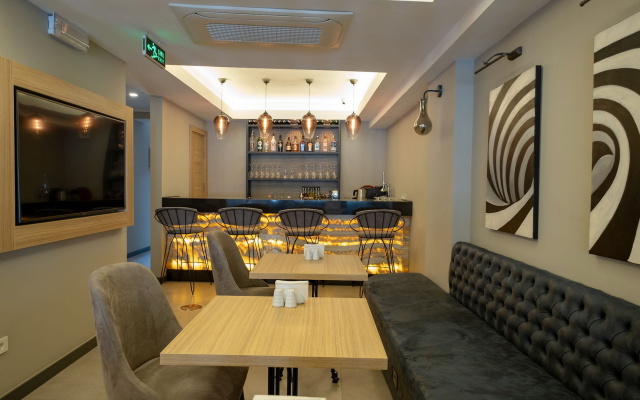 Alesta Midtown